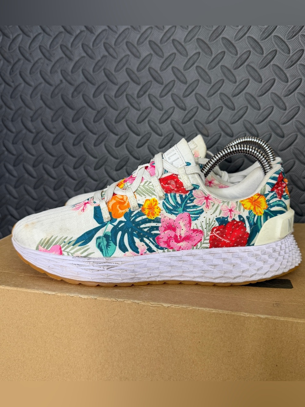 NOBULL Ripstop Runner Tropical Floral White Women Size 7
